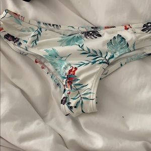 Leaf and flower bikini bottoms